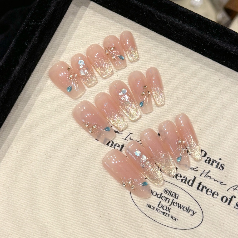 Ręcznie robione nude Press on  – Nail Art Full Cat Eye recenzja i cena